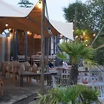 Ferienhaus Mit Kamin Und Garten, Seenah